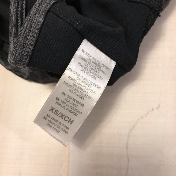 SOLD| Gaiam Yoga Sports Athletic Bra Black Gray - Picture 5 of 6